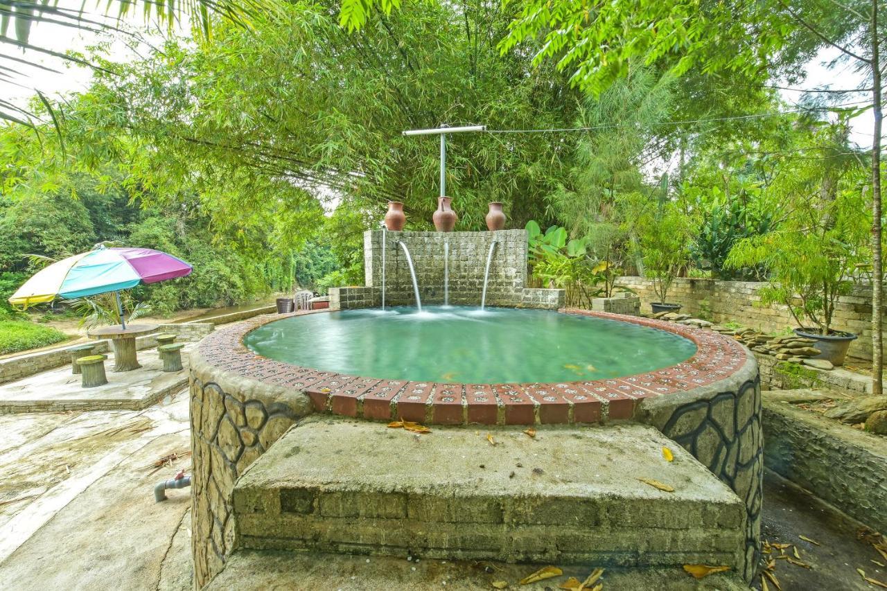 Oyo 90642 Twin Mutiara Chalet & Homestay Jeli Exteriör bild