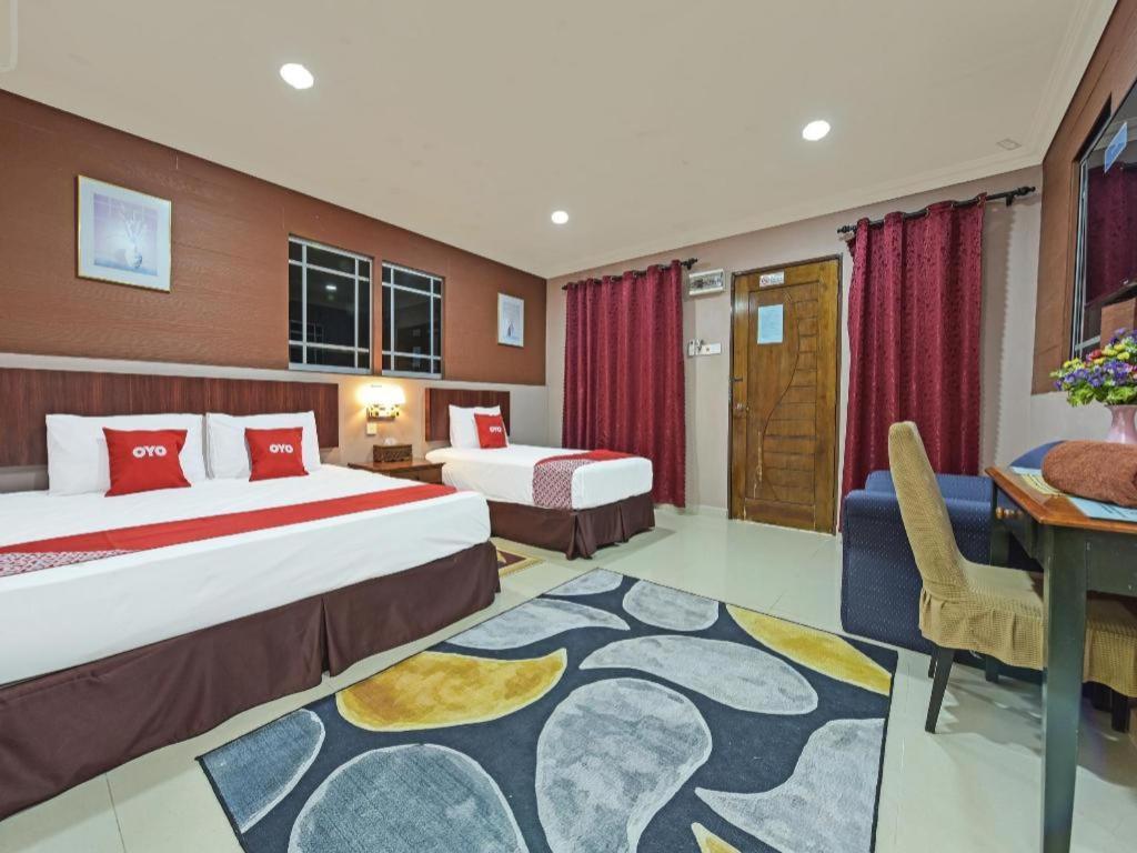 Oyo 90642 Twin Mutiara Chalet & Homestay Jeli Exteriör bild