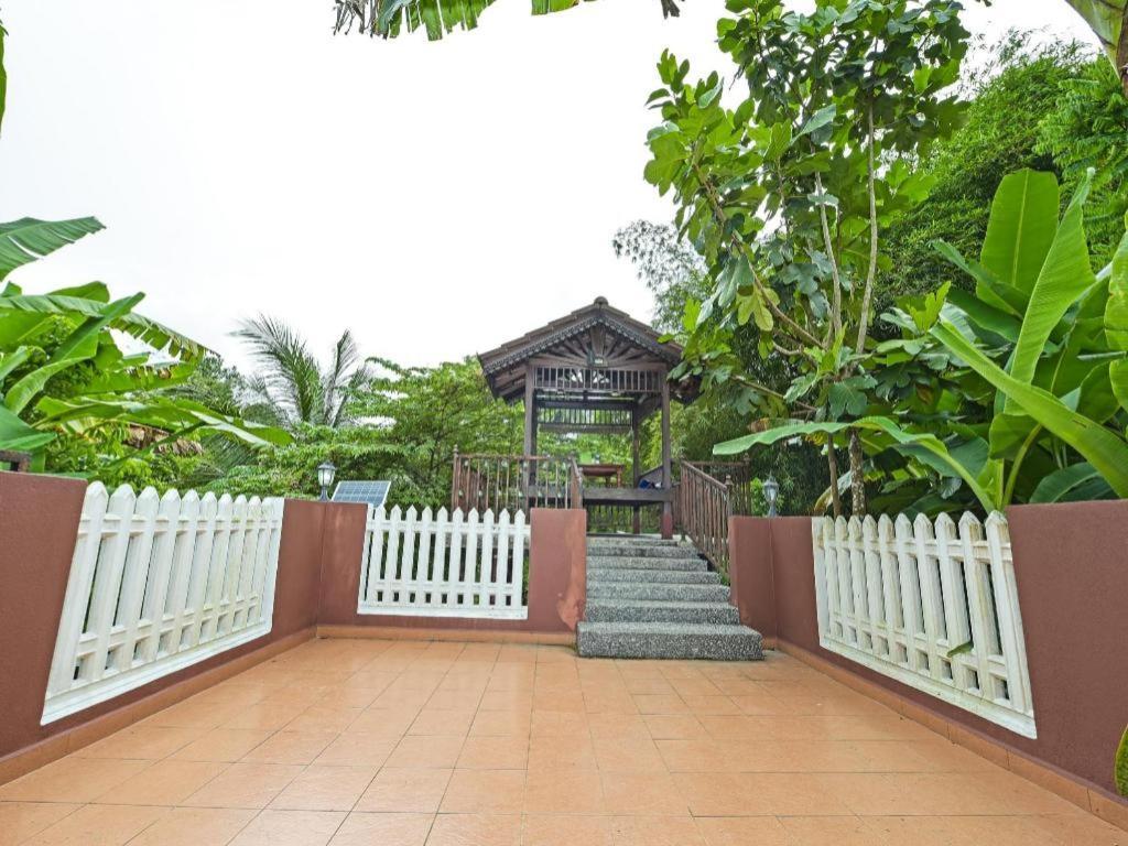 Oyo 90642 Twin Mutiara Chalet & Homestay Jeli Exteriör bild
